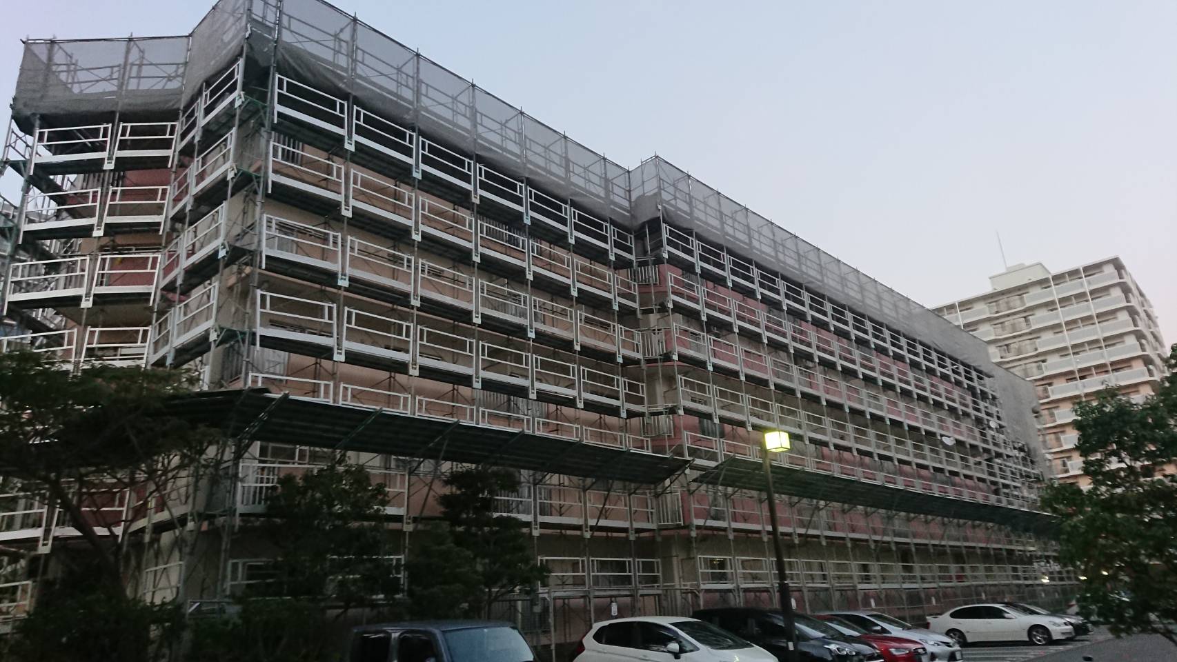 神戸市 集合住宅改修工事 枠組足場